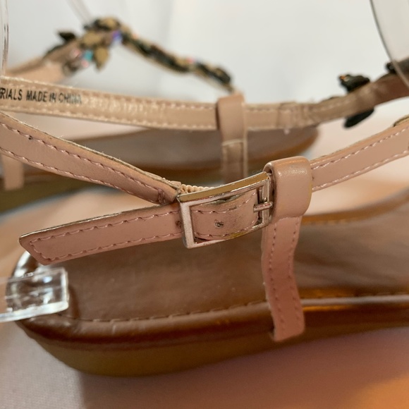 Beautiful Nicole Jewel Encrusted Sandals in Neutral Tones! - Picture 7 of 9